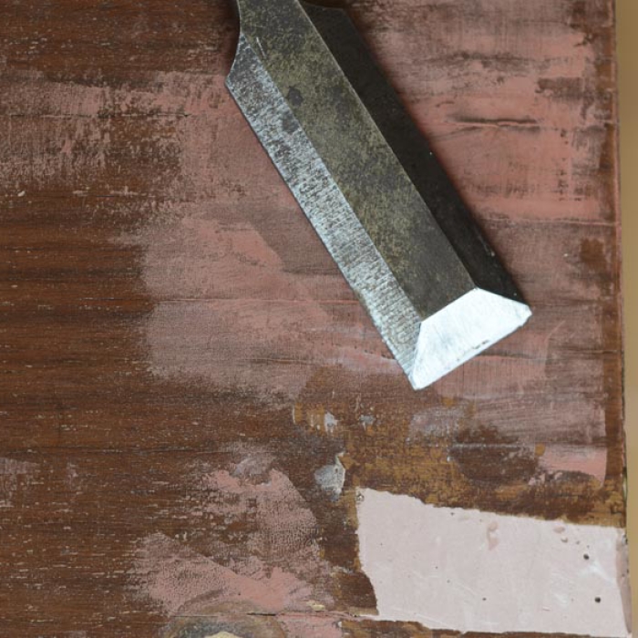 dresser_applying_bondo