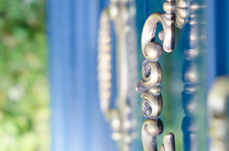 How to use wood filler to create a smooth, glossy painted finish